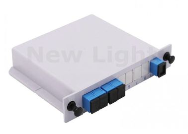 खरीदें Planar Waveguide प्रकार फाइबर ऑप्टिक फाड़नेवाला बॉक्स एससी यूपीसी कनेक्टर के साथ 1x4 पीएलसी अलगानेवाला online manufacture